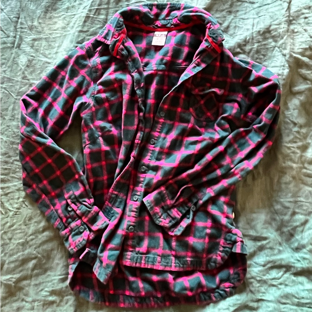 Rab flannel - dark green and pink - fits like medium